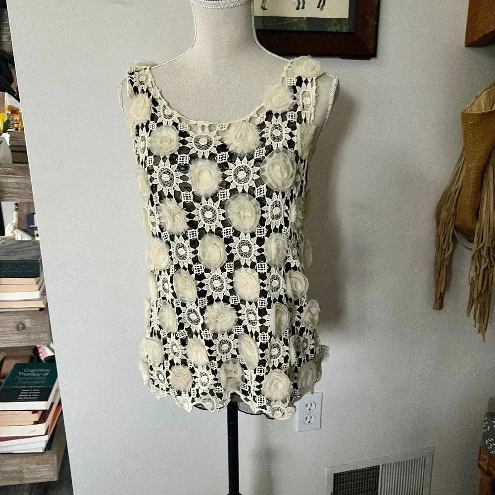 ALICE + OLIVIA Crochet Lace Floral Zip Blouse L